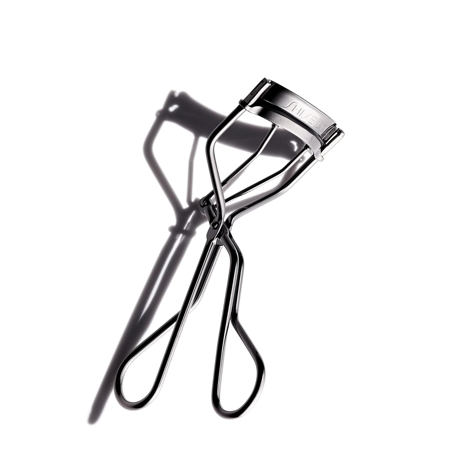 Transform Your Look with Shiseido Eyelash Curler: Gentle Crimping for Stunning Lashes!